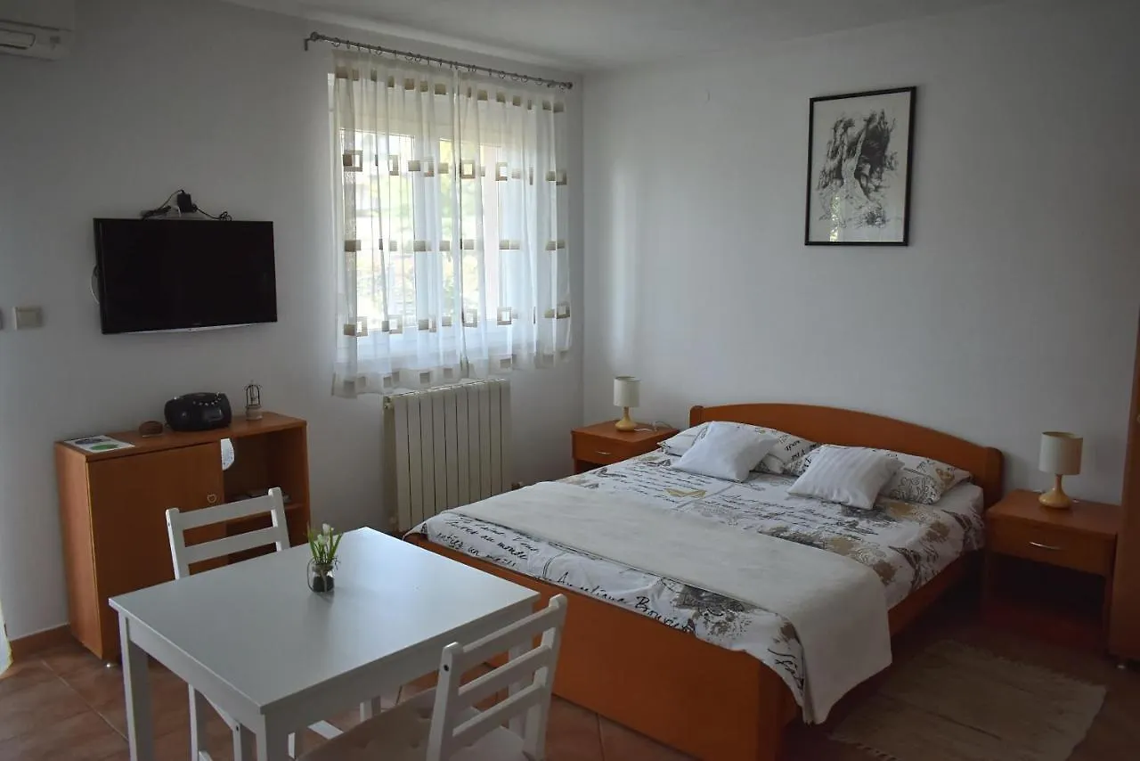 Studio Max With Parking Rovinj Apartment
